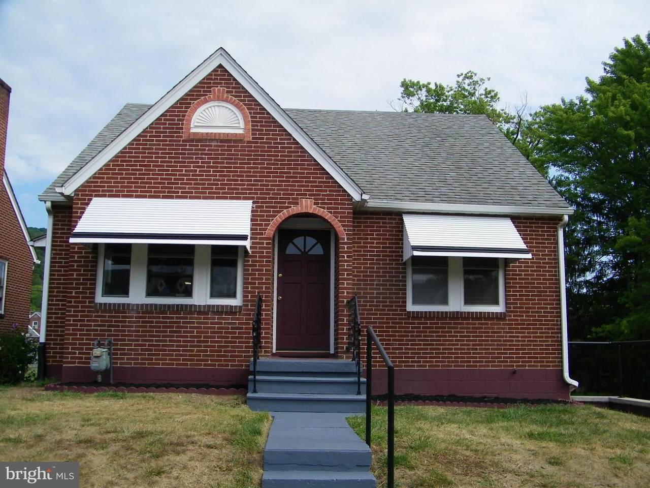 11610 Hickory Avenue - Photo 1