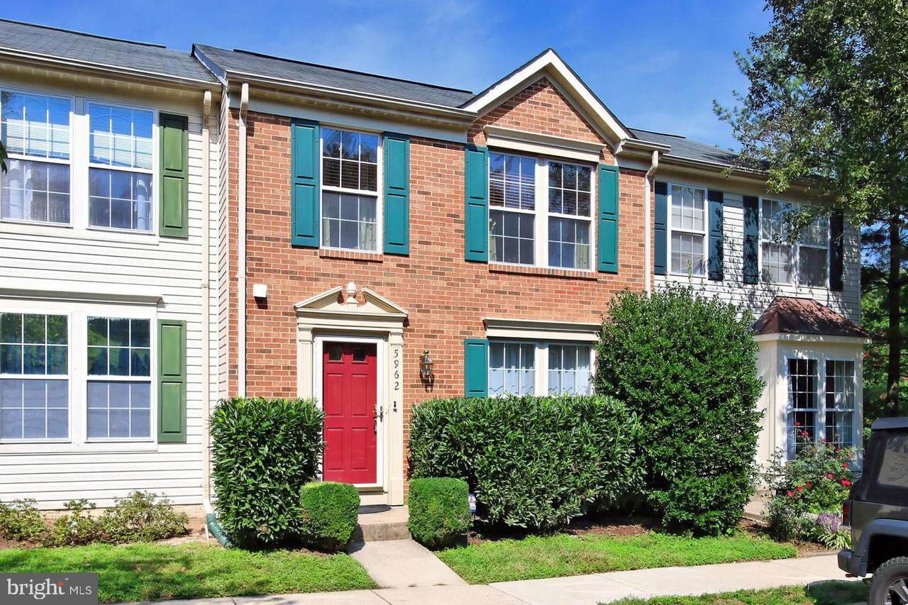 5962 Edgehill Court - Photo 1
