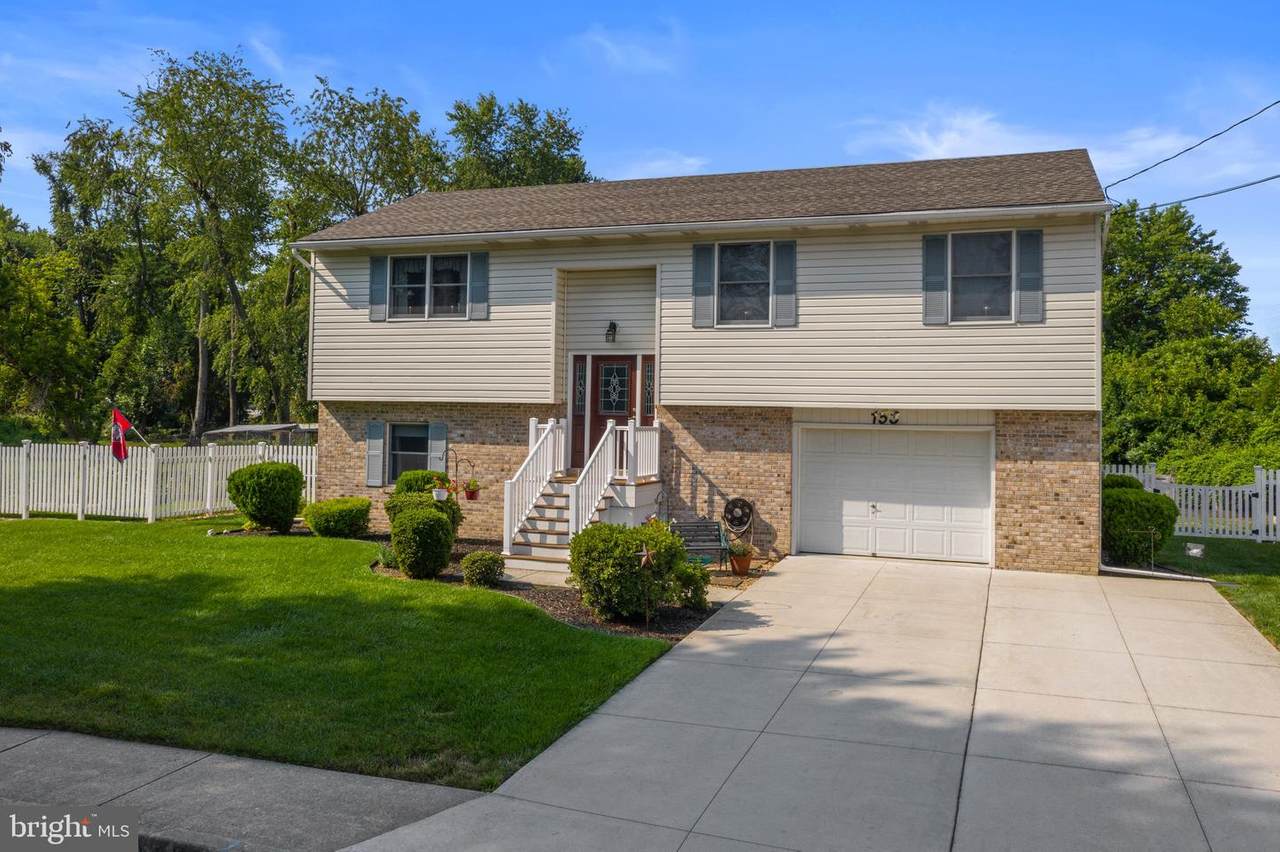 153 Boston Road - Photo 1