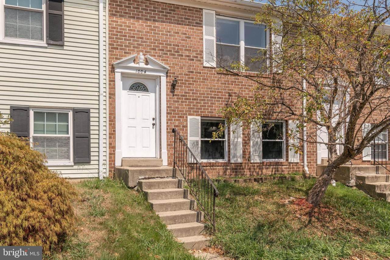 1004 Dorset Drive - Photo 1