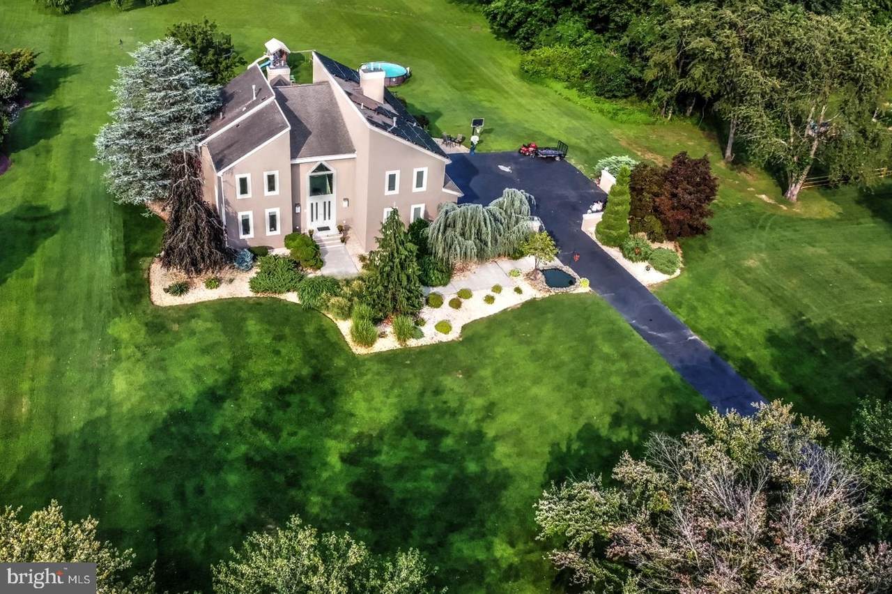 21 Holly Drive - Photo 1