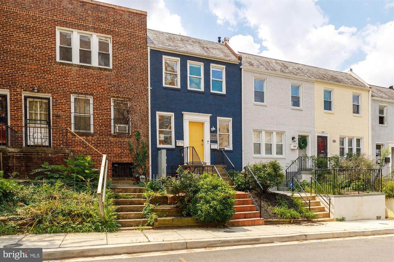 1618 Oak Street - Photo 1