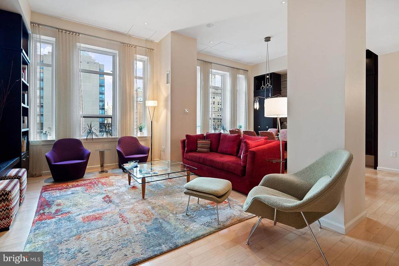 1425 Locust Street - Photo 1