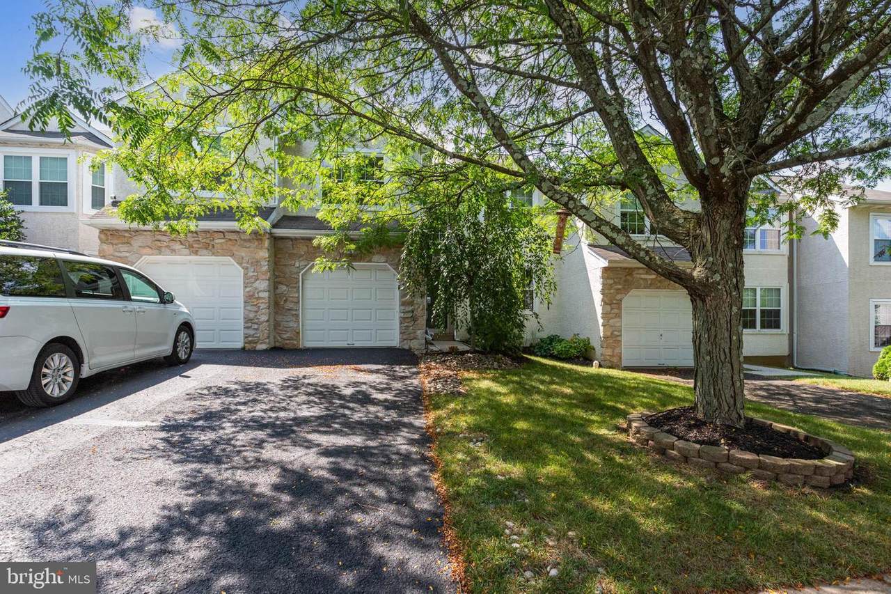 216 Primrose Lane - Photo 1
