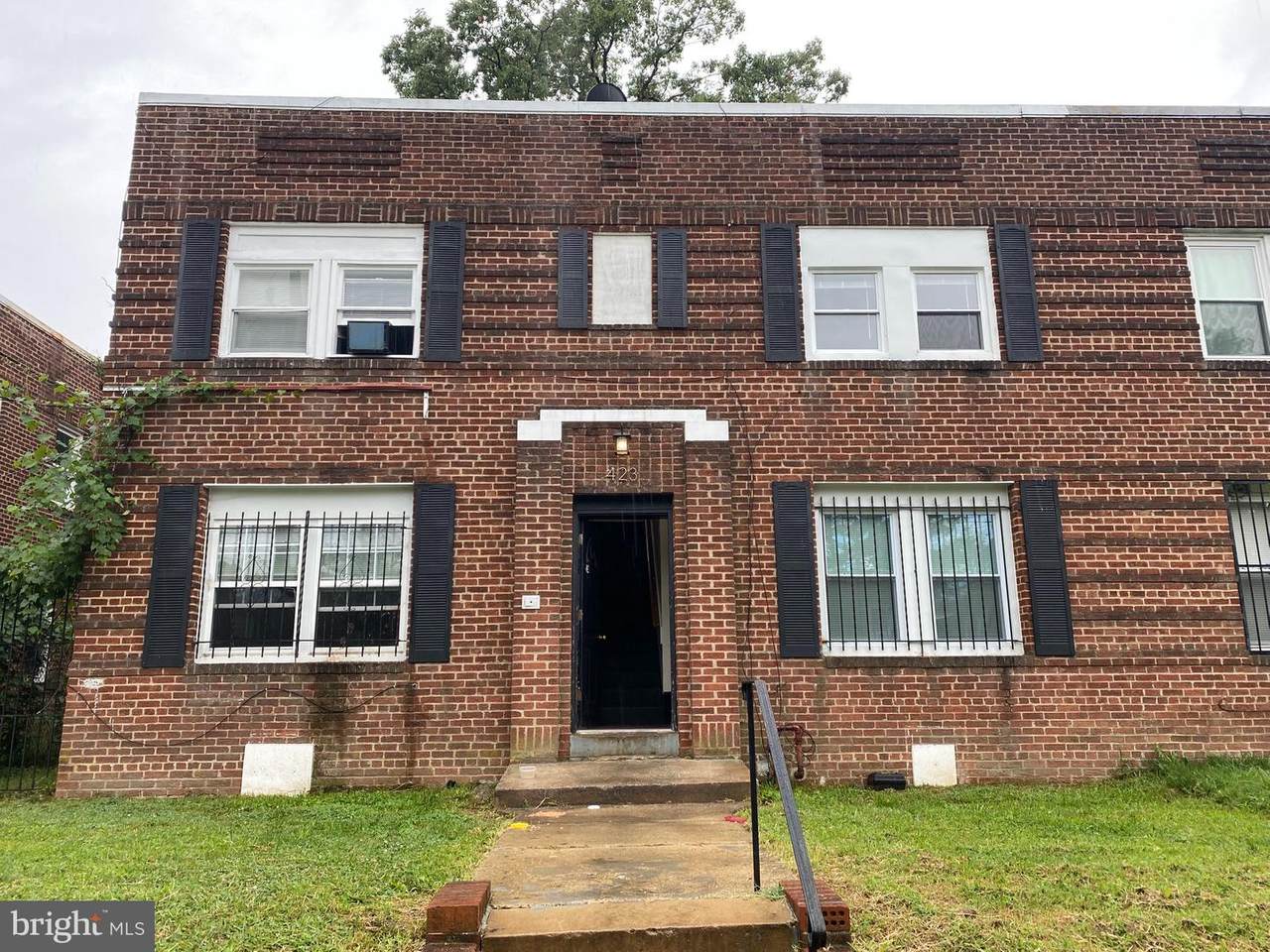 423 Mellon Street - Photo 1