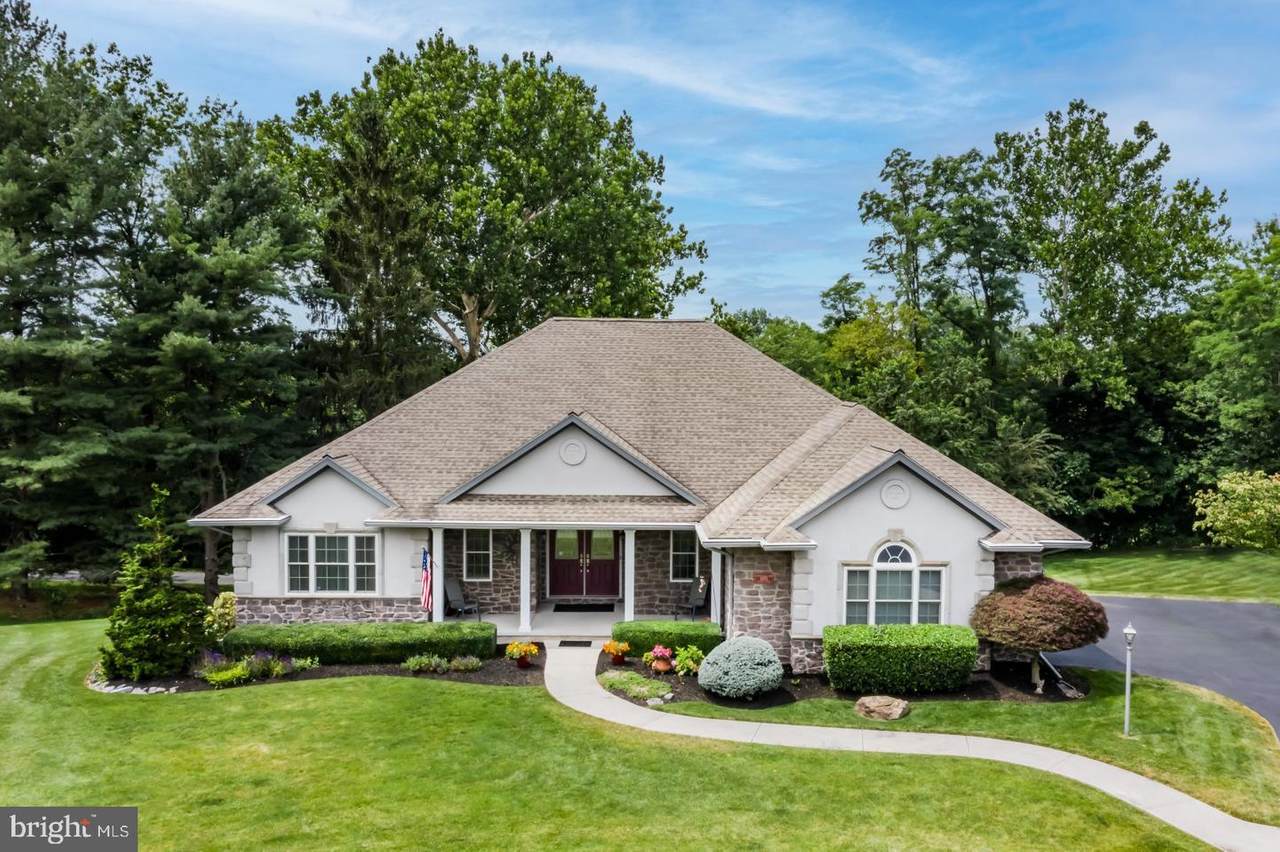 4855 Oakmont Green - Photo 1