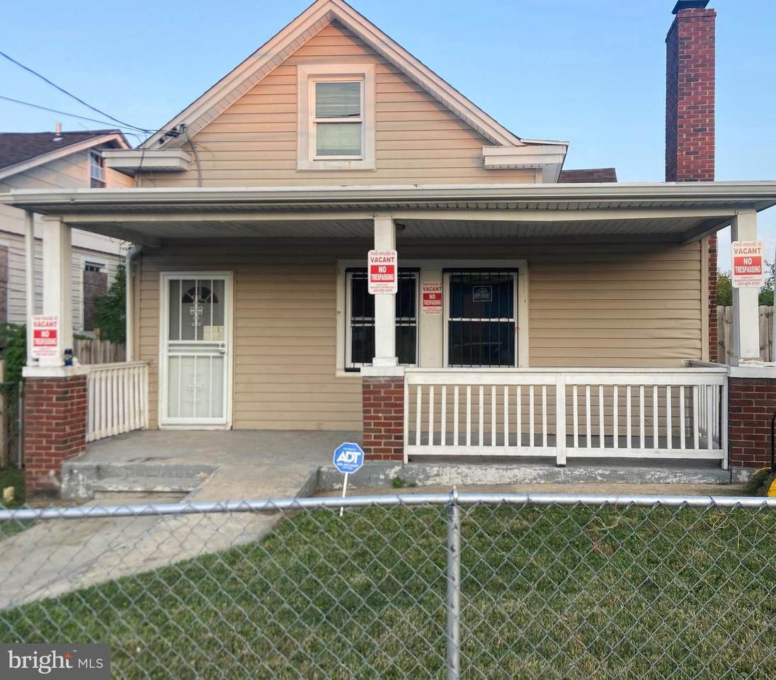 4403 Southern Avenue - Photo 1