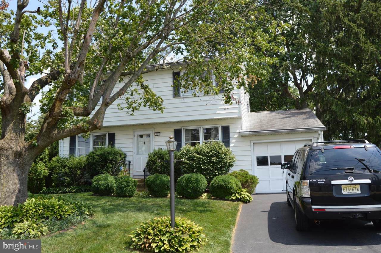 98 Hempstead - Photo 1
