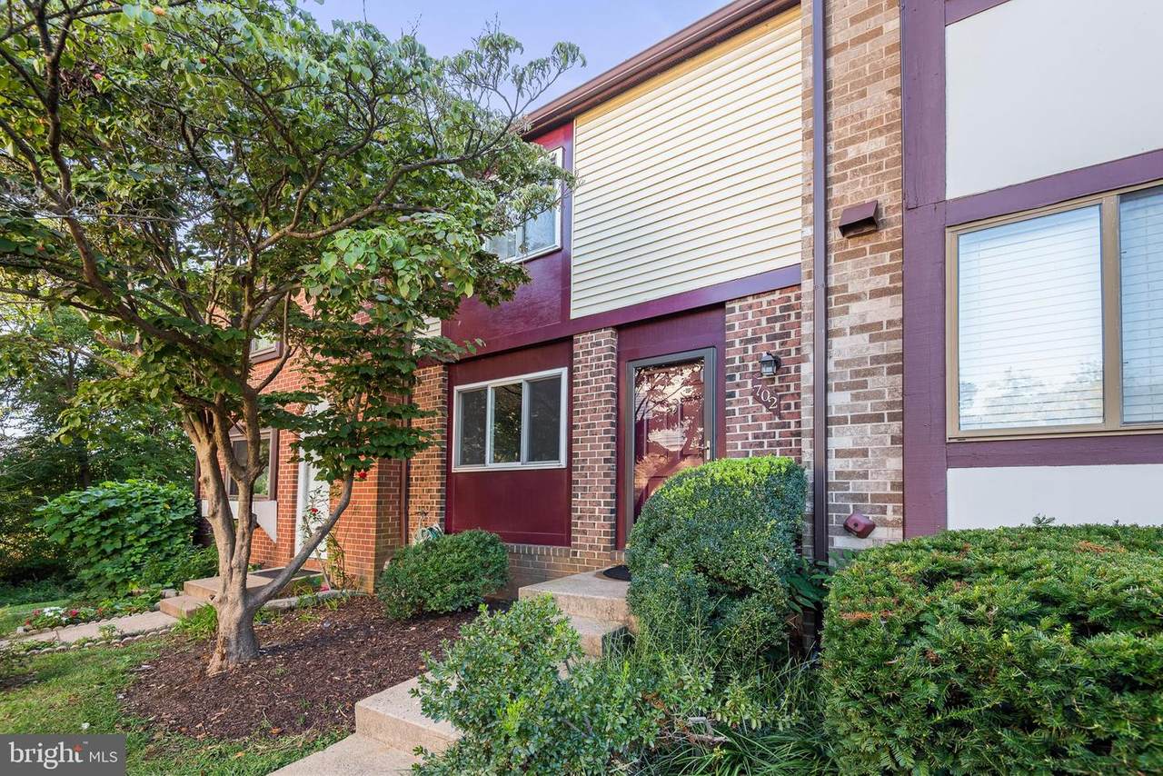 702 Giles Place - Photo 1