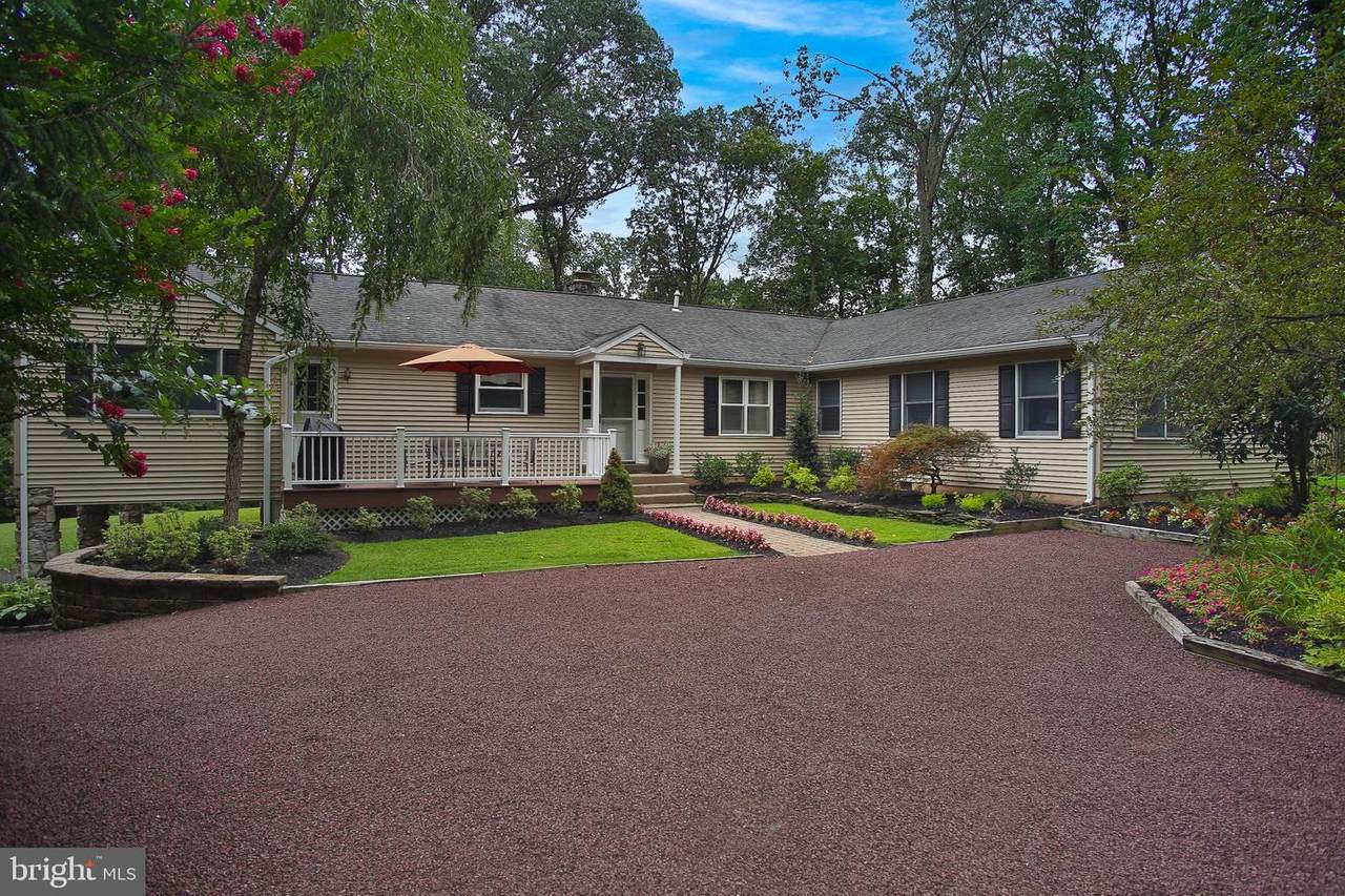 6167 Yorkshire Road - Photo 1