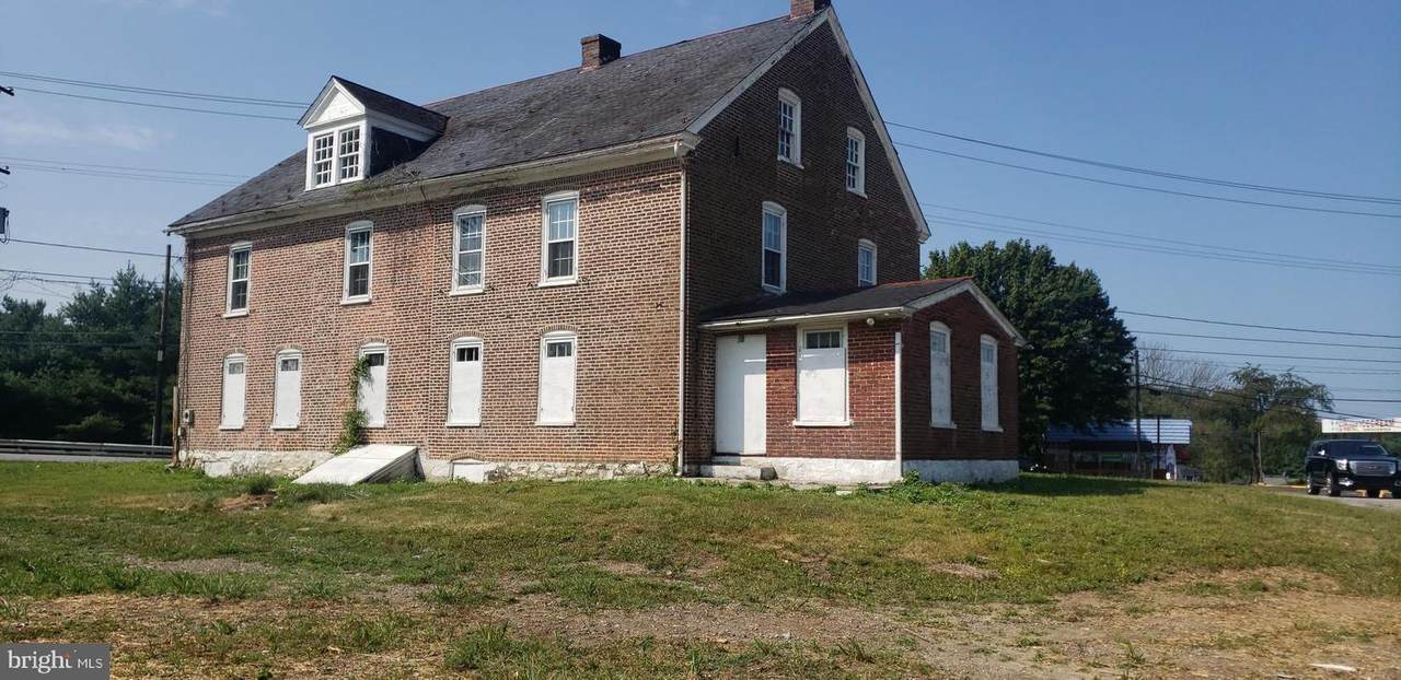 524 Gap Newport Pike - Photo 1