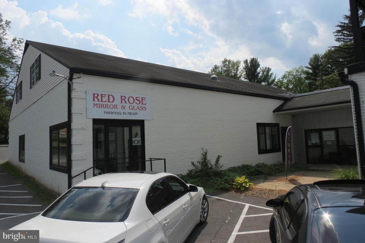 2608 Columbia Avenue - Photo 1