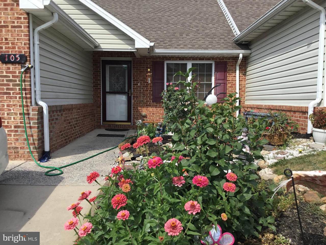 105 Granny Smith Drive - Photo 1