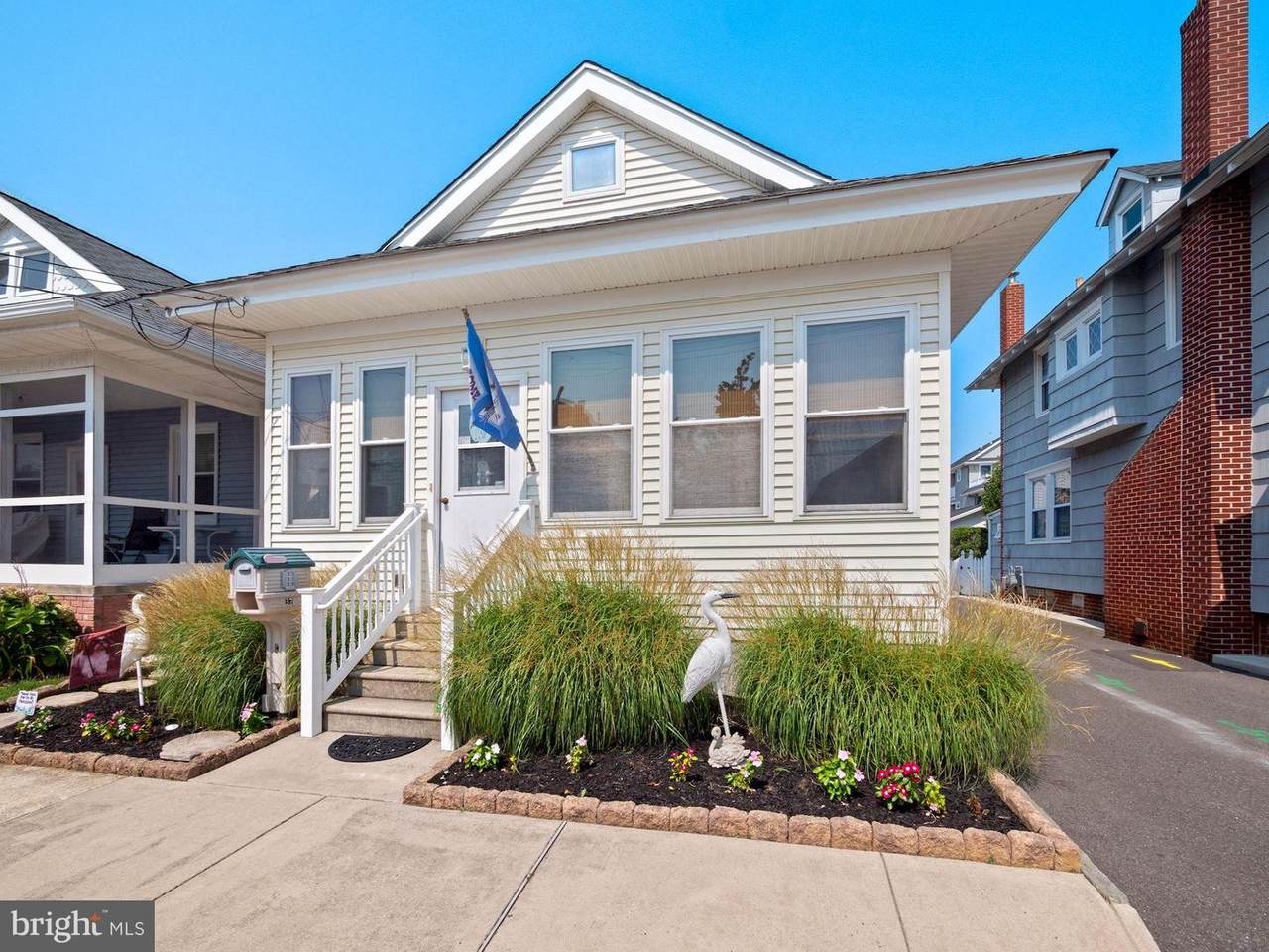 37 14TH Street - Photo 1