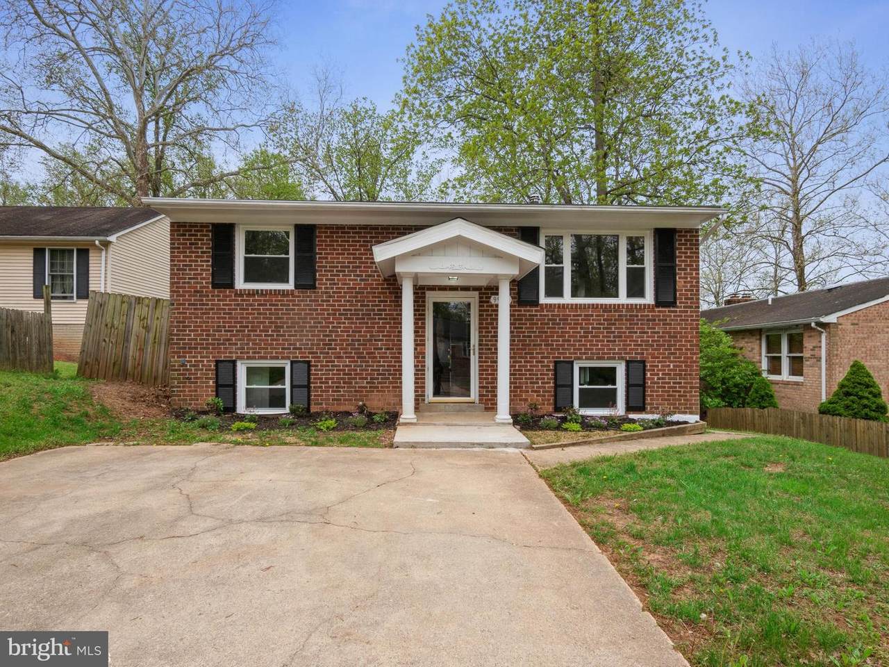 9921 Elm Street - Photo 1