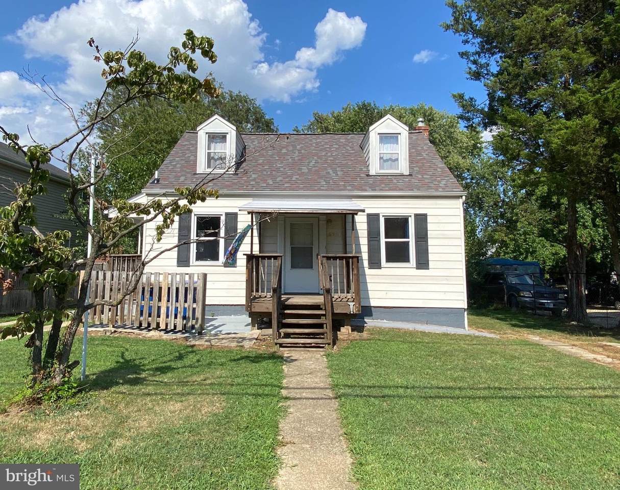 6520 Suitland Road - Photo 1
