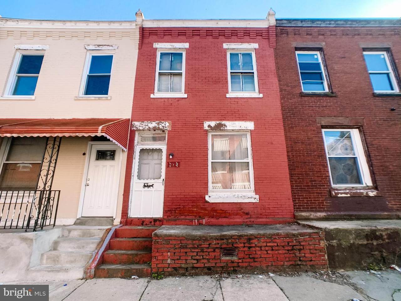 1420 Mayfield - Photo 1