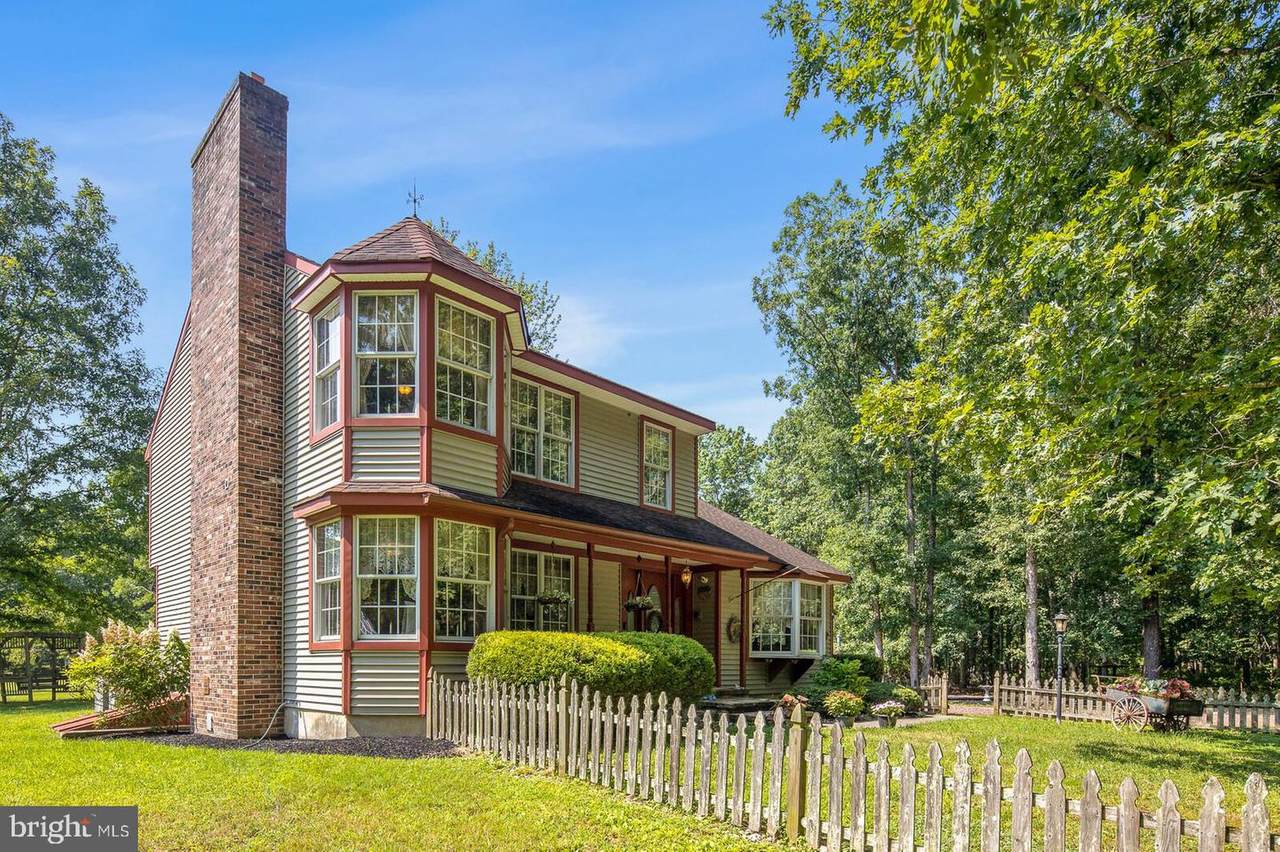 826 Clark Avenue - Photo 1