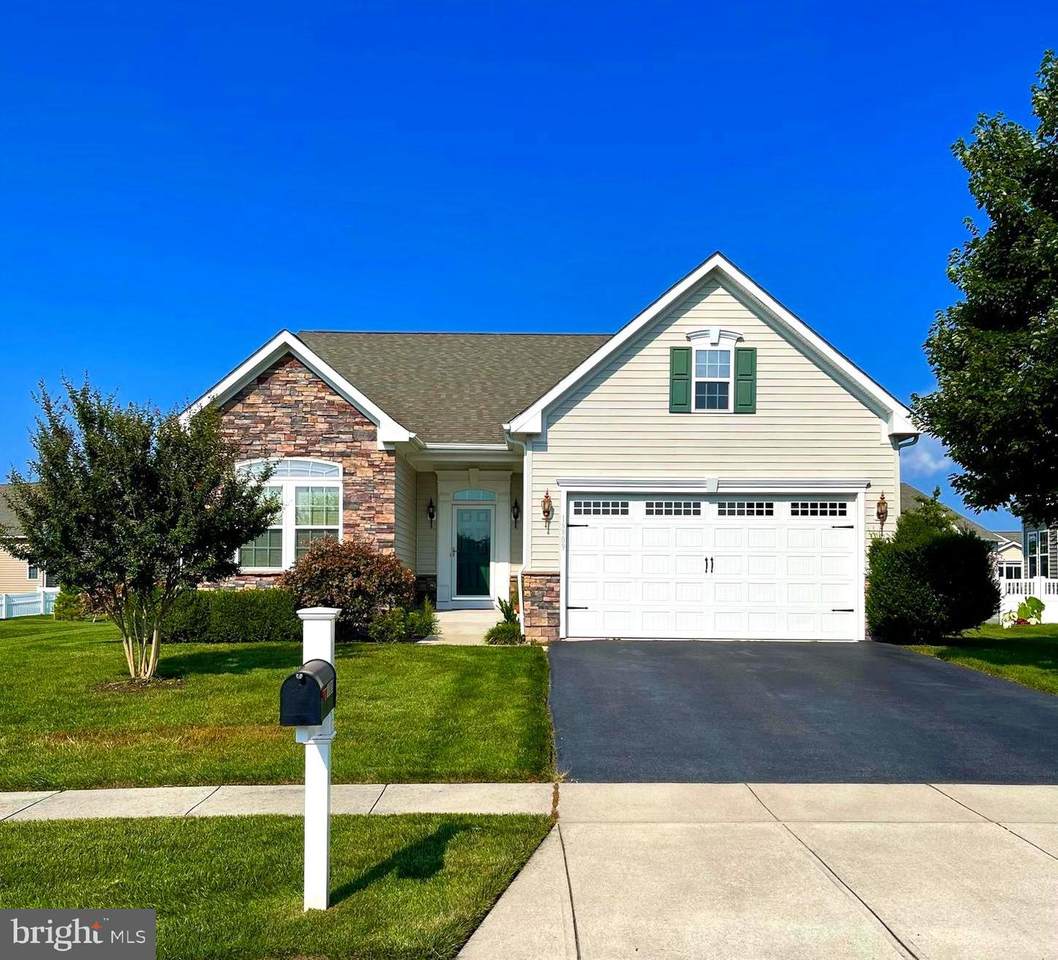 16909 Beulah Boulevard - Photo 1