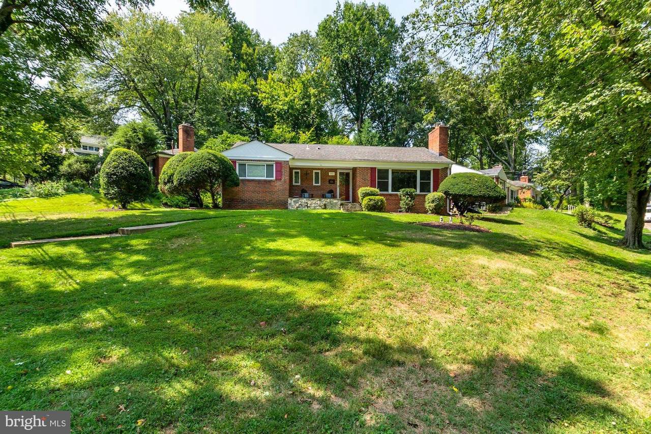 9006 Clifford Avenue - Photo 1
