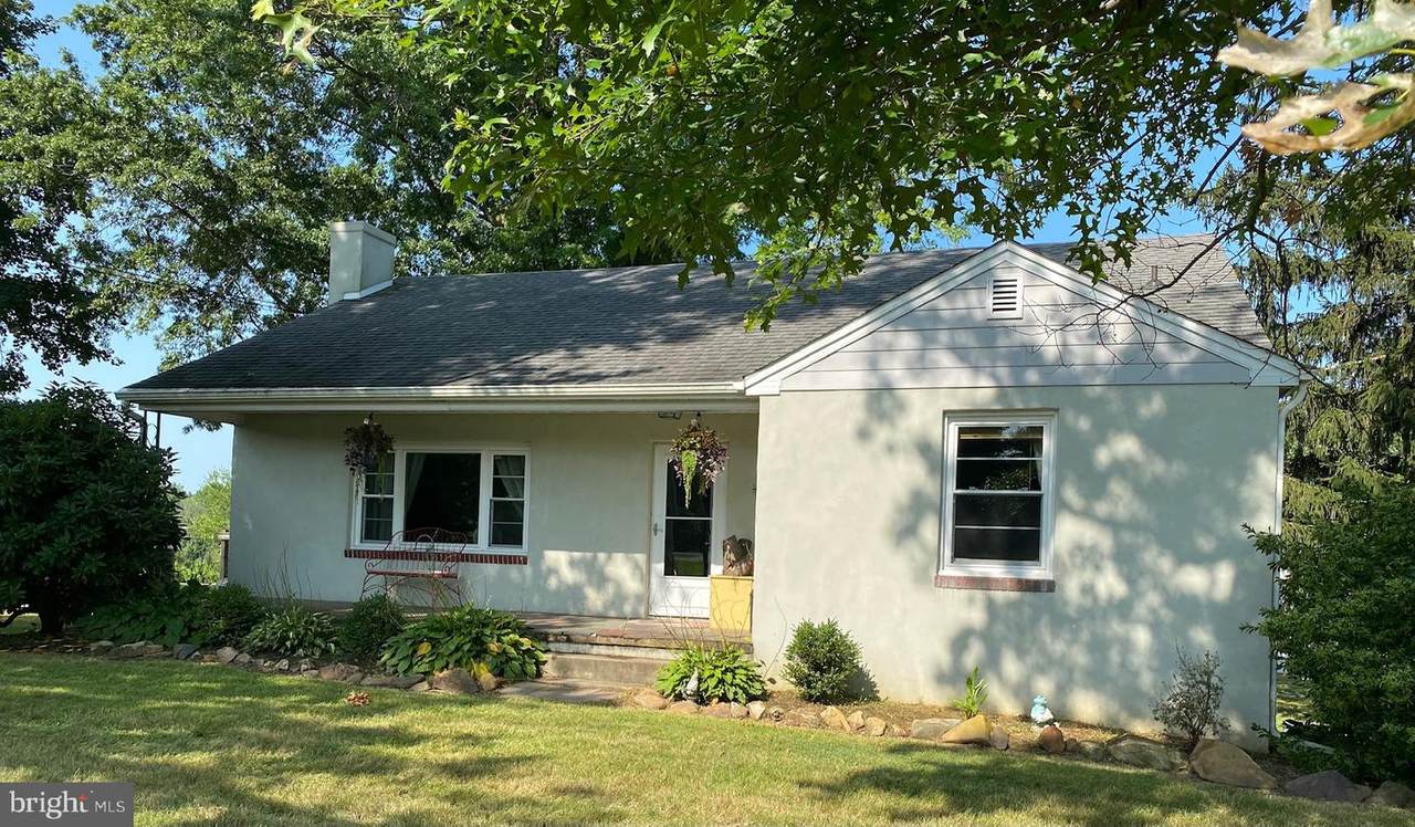 1121 Manor Road - Photo 1