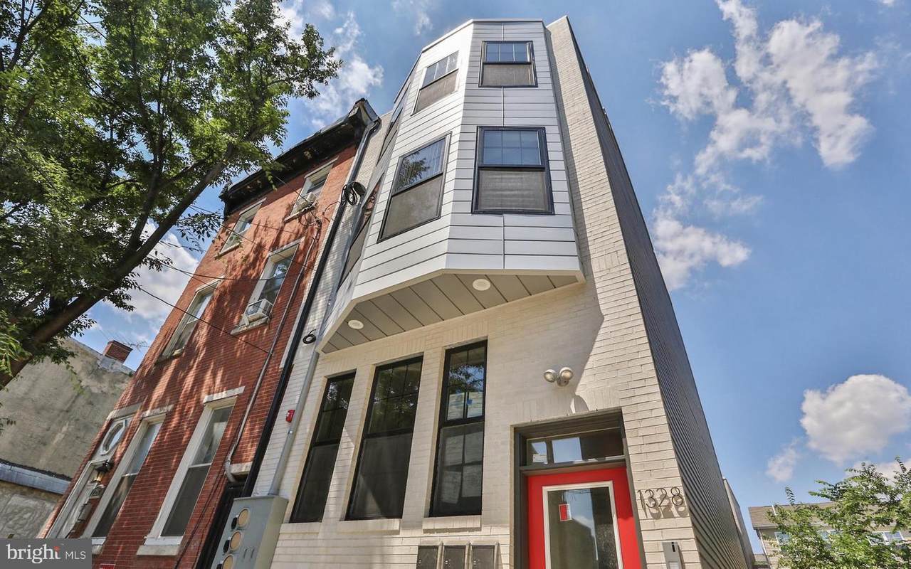 1328 7TH Street - Photo 1