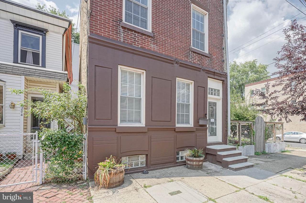 2202 Cumberland Street - Photo 1