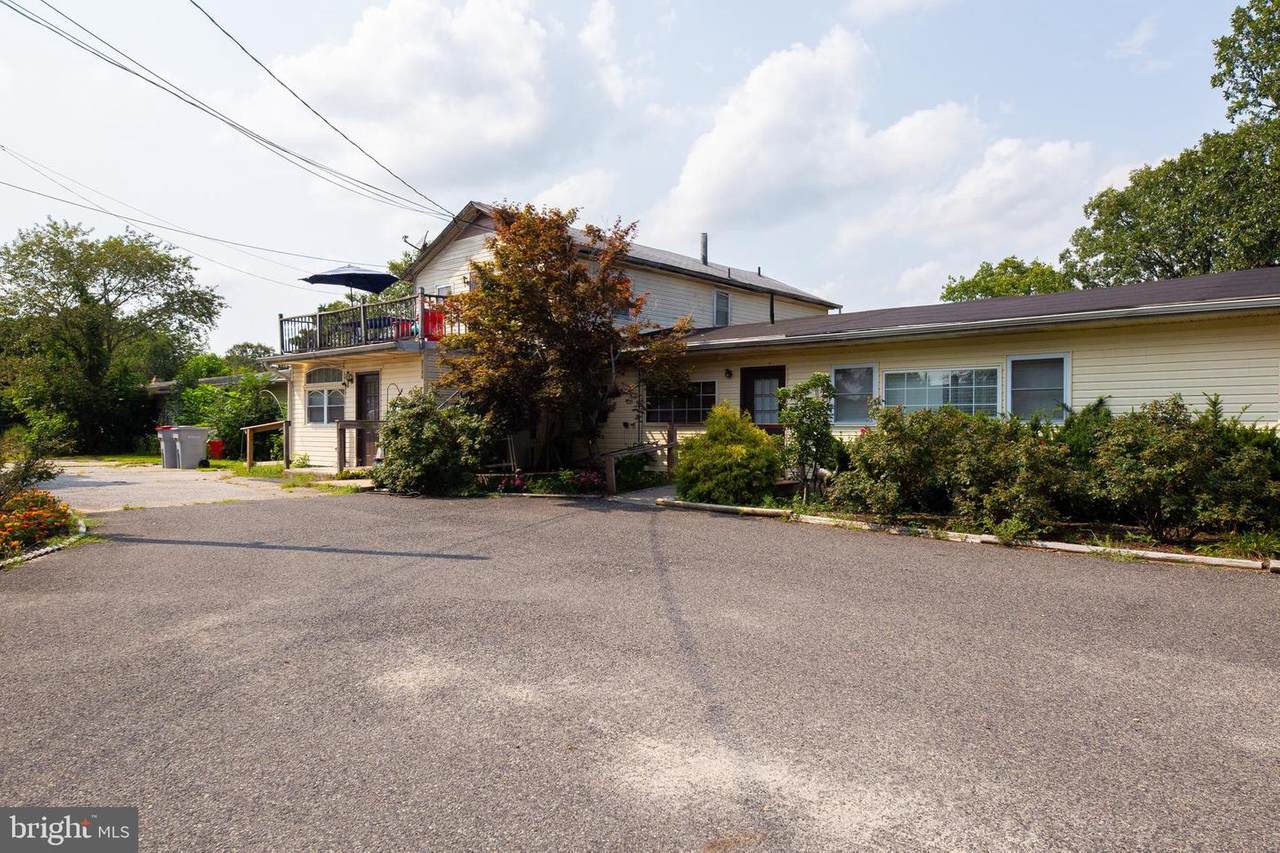 2344 Sunset Avenue - Photo 1