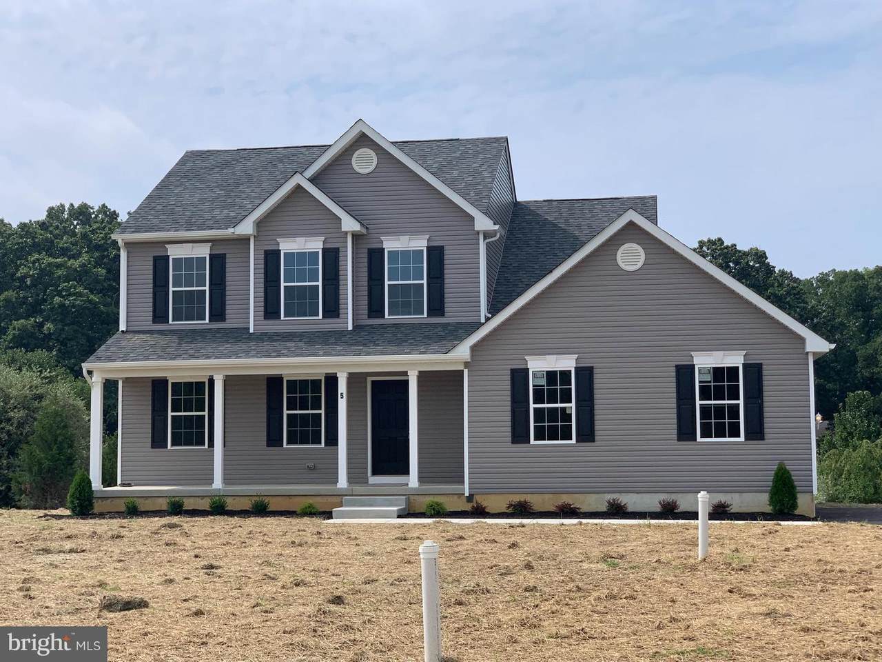 8 Krysta Drive - Photo 1