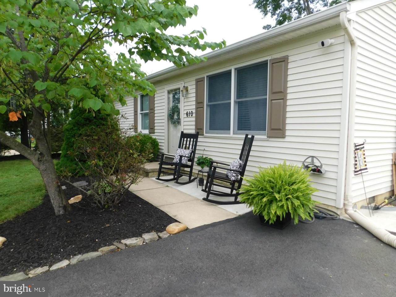 610 Schaeffer - Photo 1