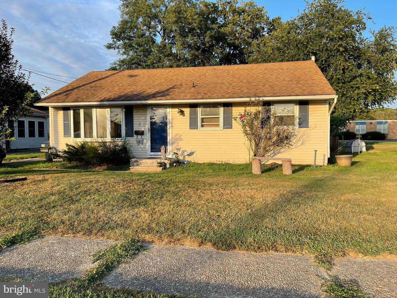 5 Jones Avenue - Photo 1