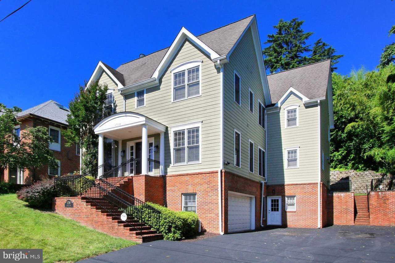 1716 Lynn Street - Photo 1