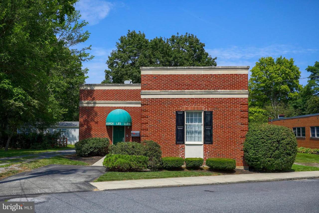 235 Elizabeth Street - Photo 1