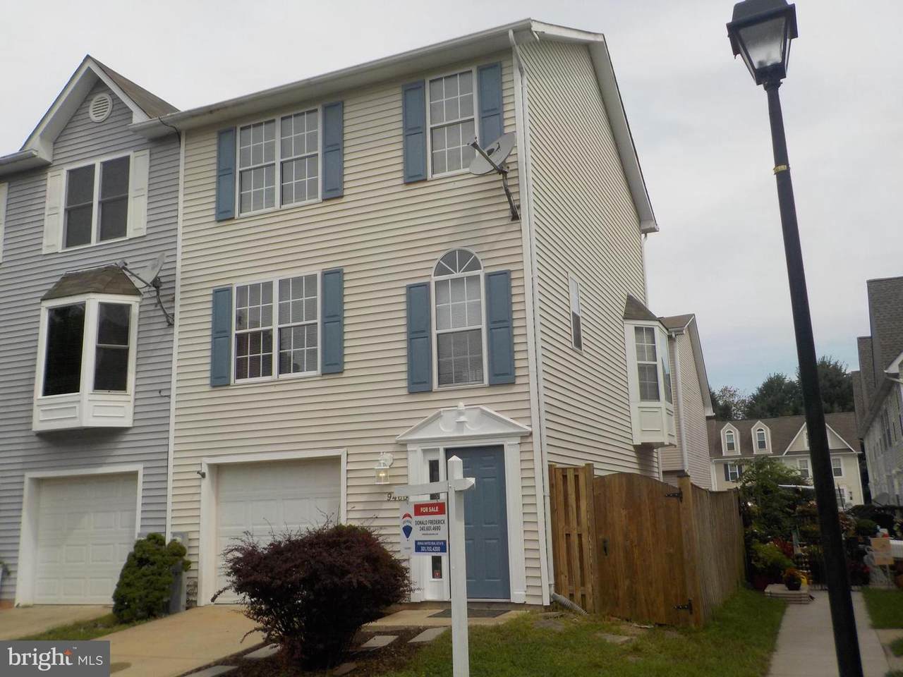 9466 Sea Breeze Court - Photo 1