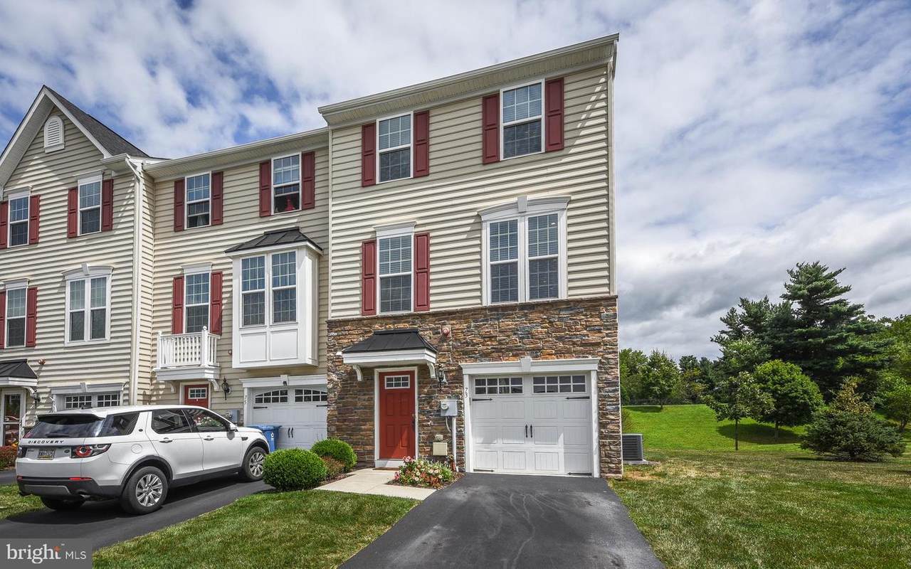 73 Old Cedarbrook Road - Photo 1