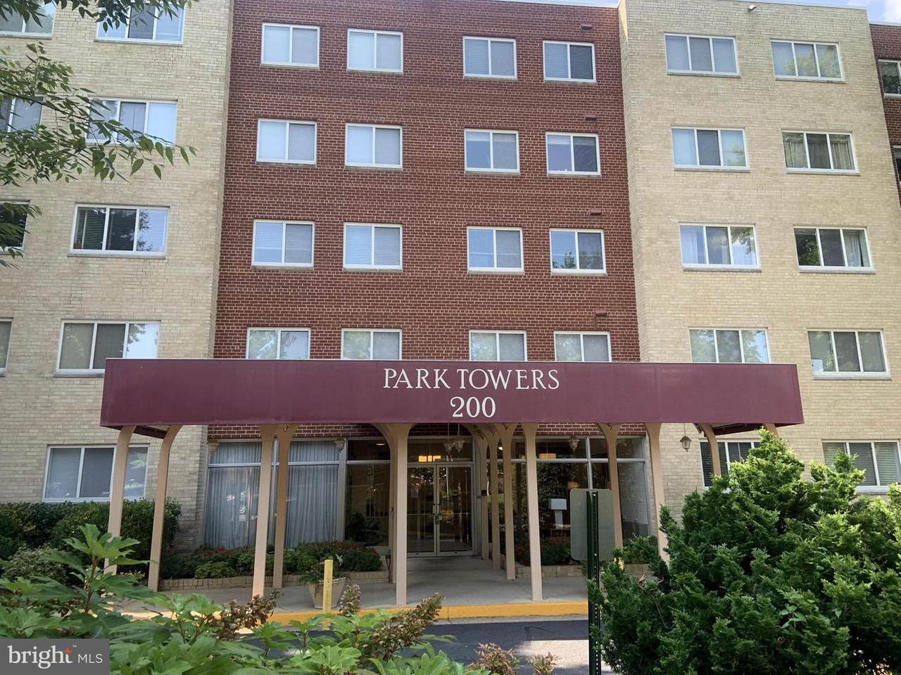 200 Maple Avenue - Photo 1