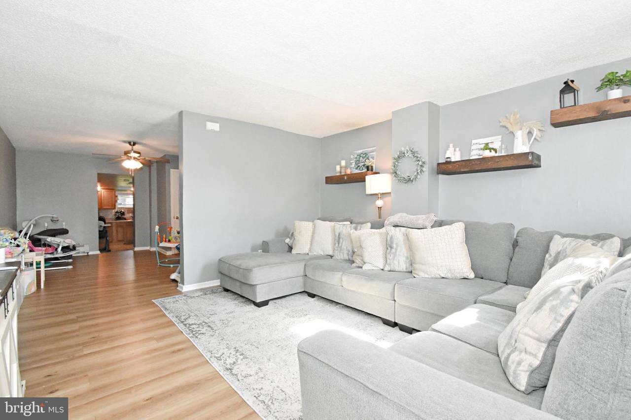 4818 Thompson Street - Photo 1