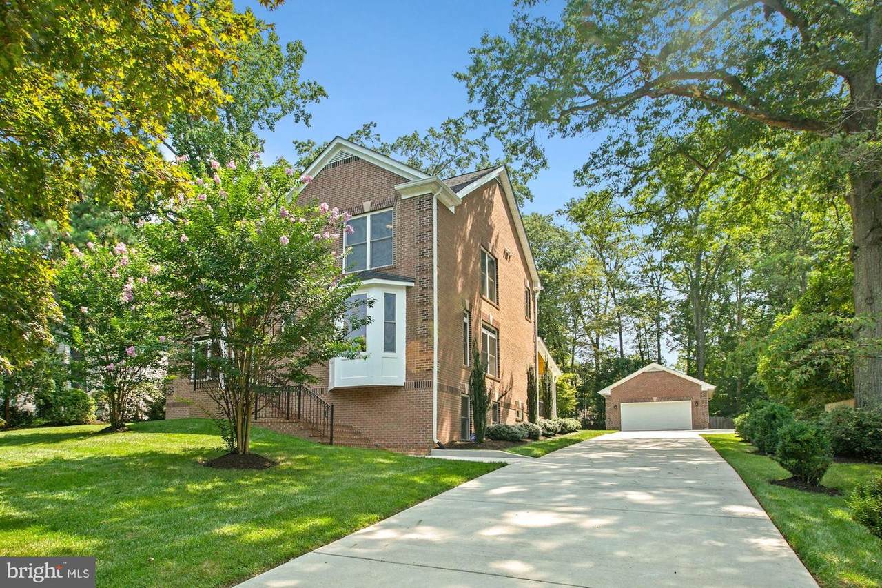 8005 Flint Street - Photo 1