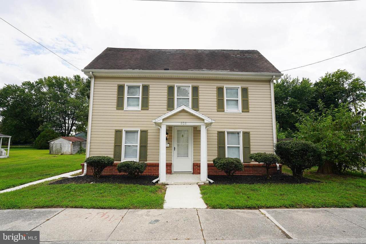 404 East Street - Photo 1