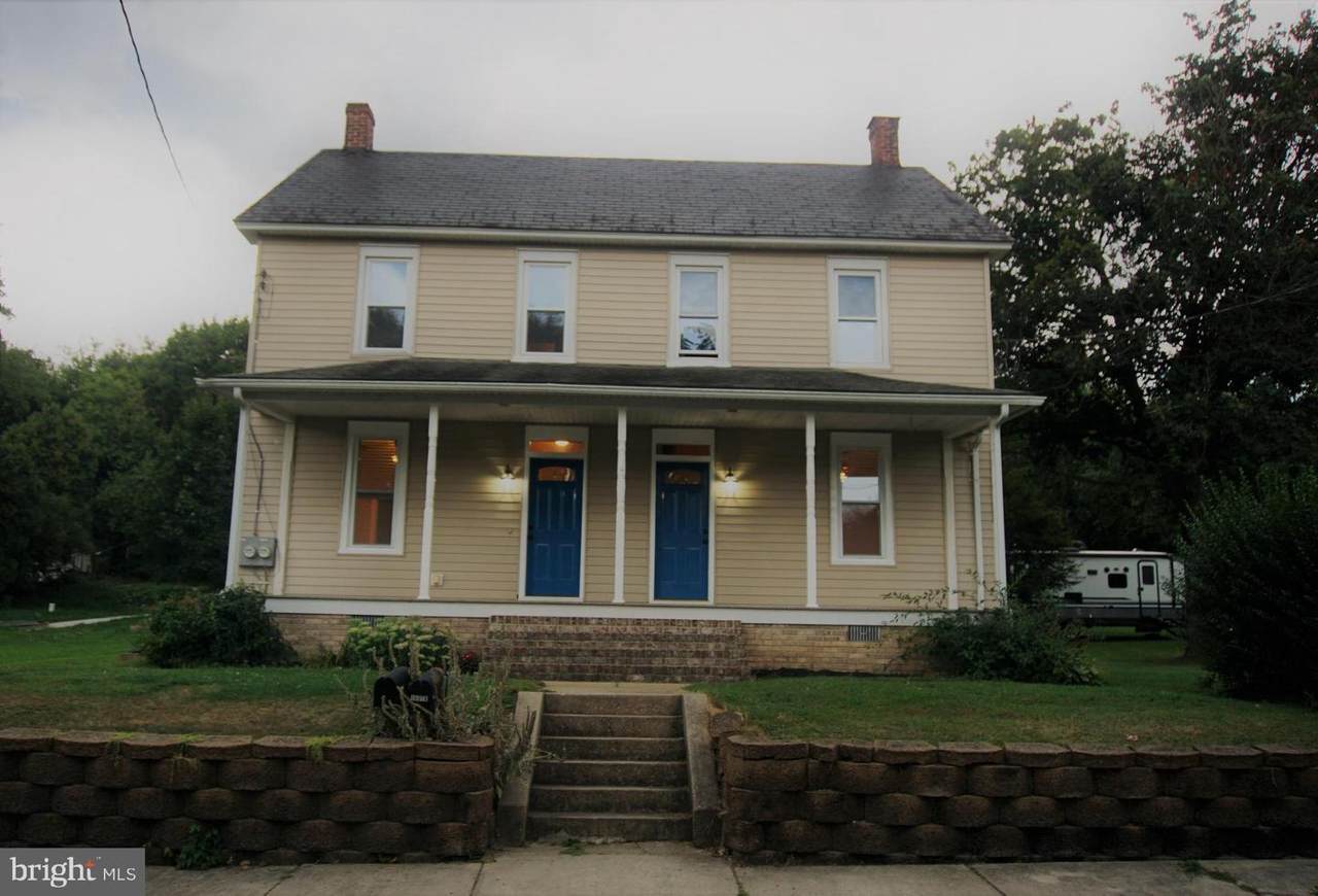 1607 Main Street - Photo 1