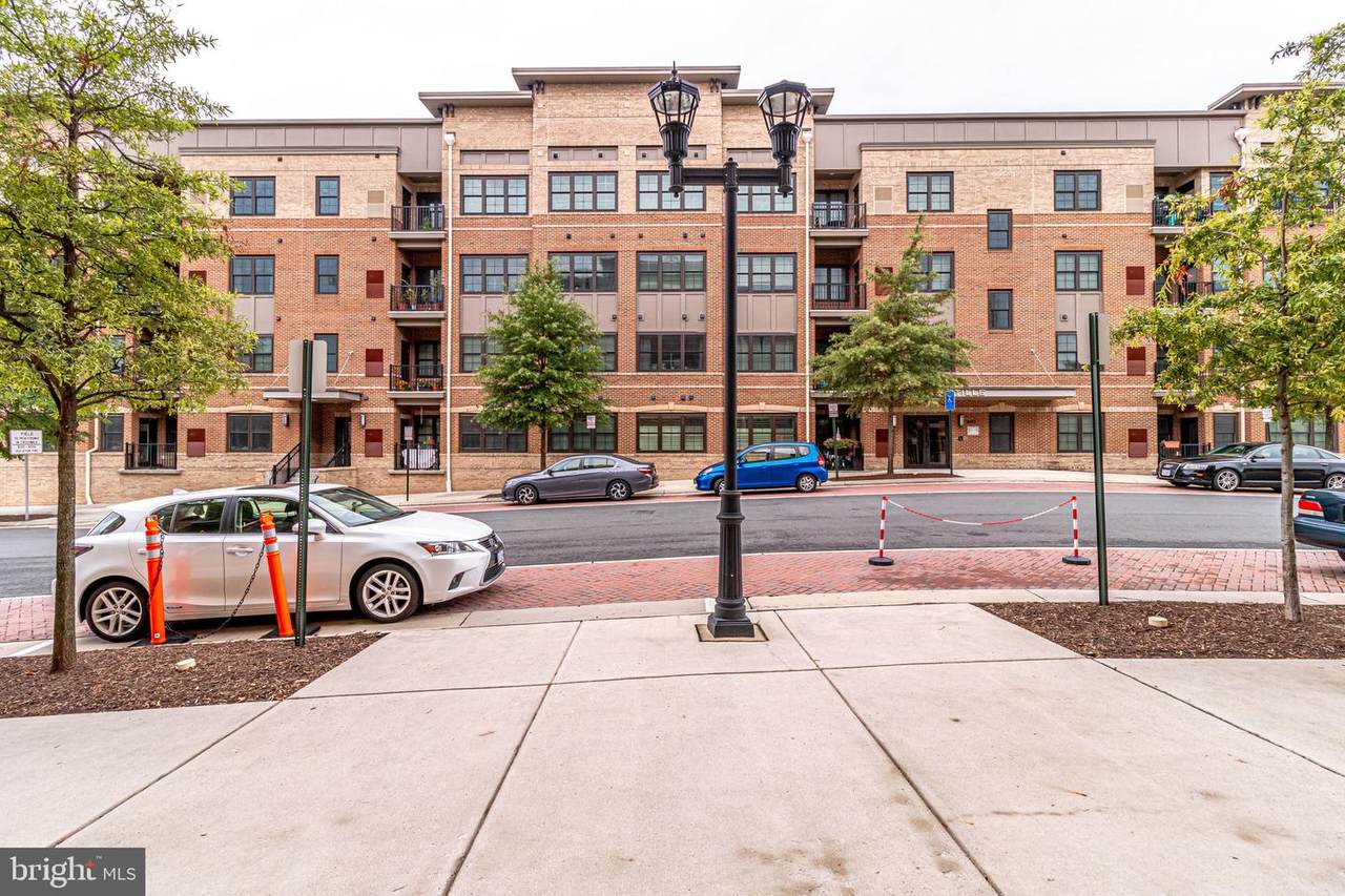 9521 Bastille Street - Photo 1