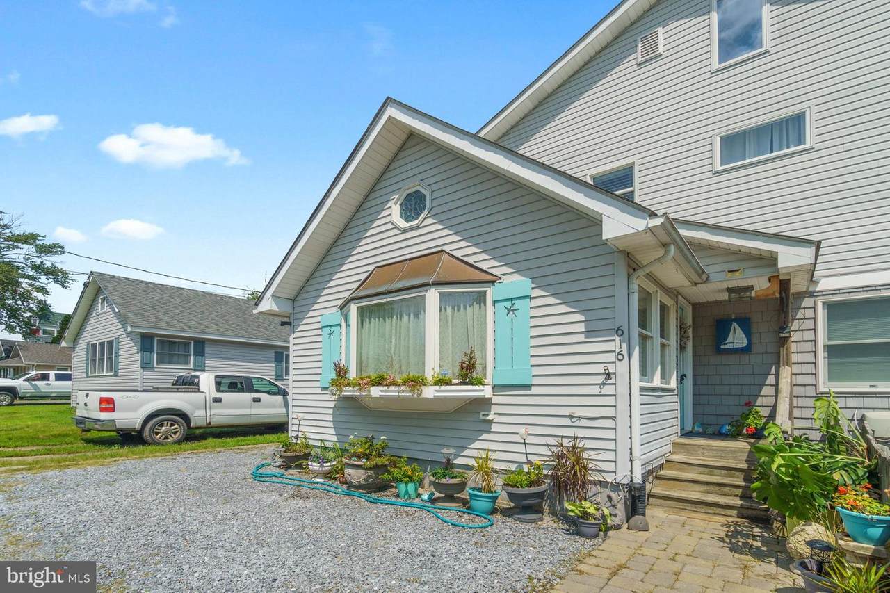 616 Irvin Avenue - Photo 1