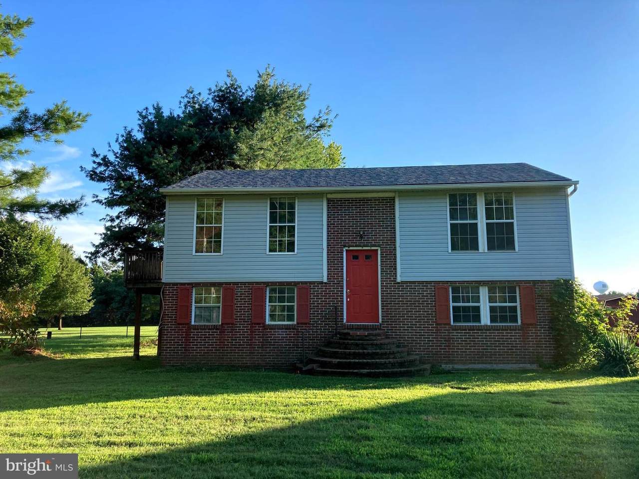 121 Cove Point - Photo 1