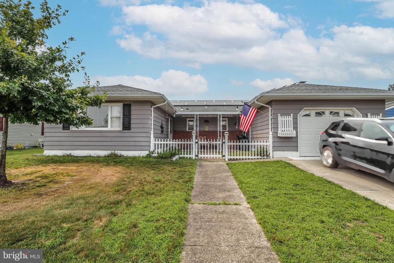 16 Bahamia Drive - Photo 1