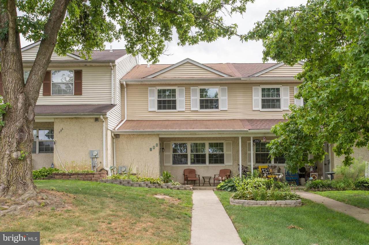 294 Carlyn Court - Photo 1