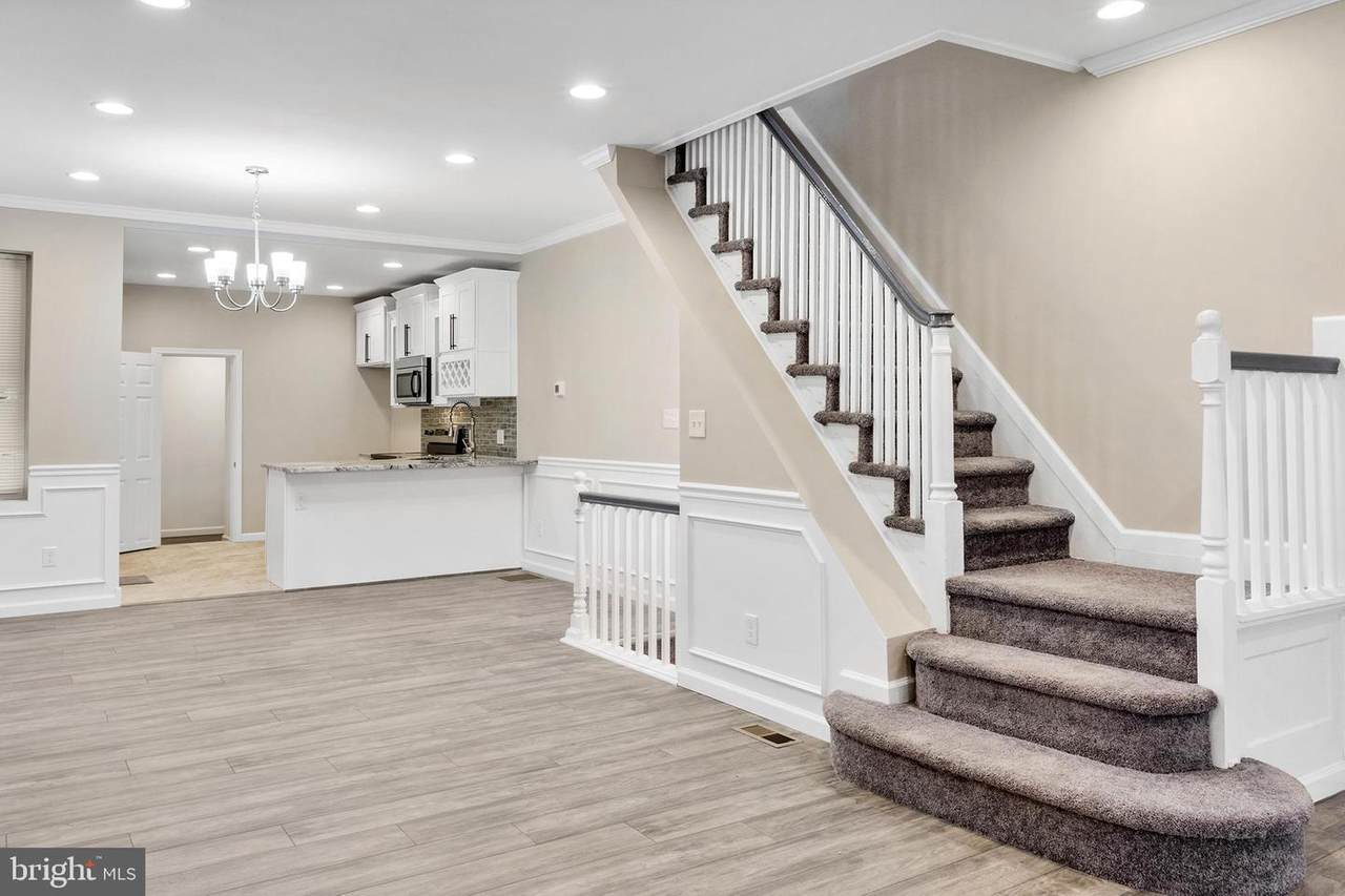 5056 7TH Street - Photo 1