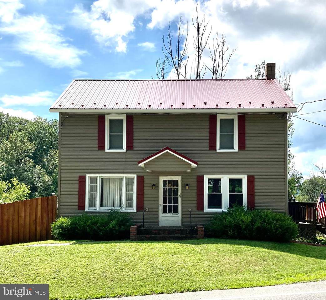 1315 Lincoln Way - Photo 1