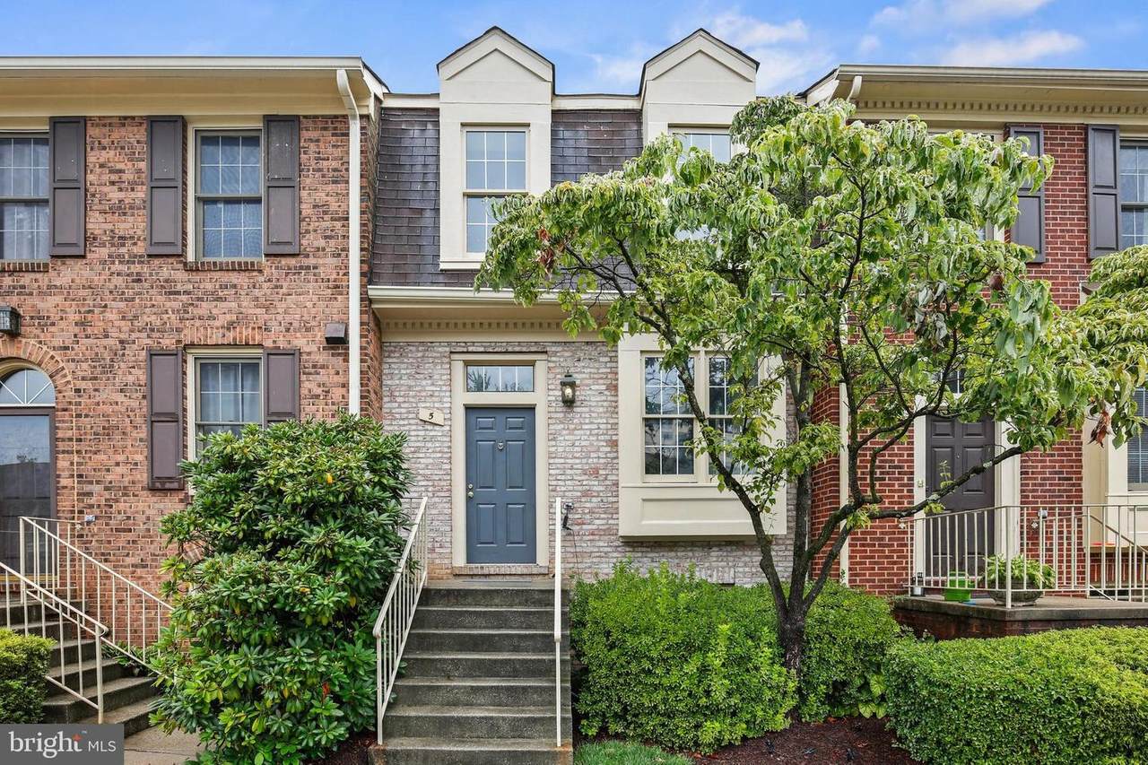 5 Grove Ridge Court - Photo 1