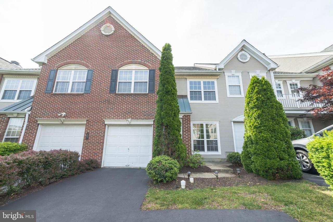 207 Valley Forge Lookout Place - Photo 1