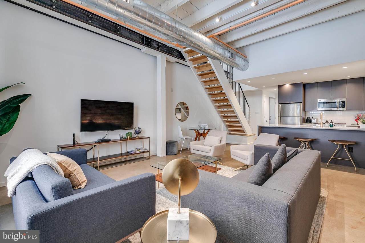 204 Delhi Street - Photo 1
